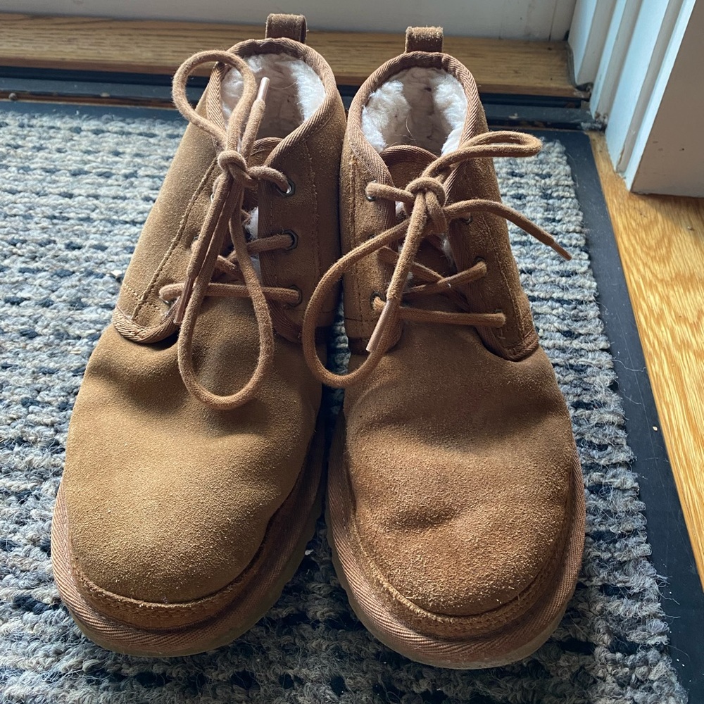 CHESNUT MINI UGGS
